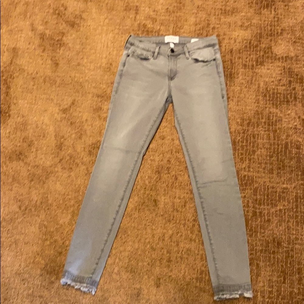 FRAME le skinny de Jeanne GRAY worn ONcE